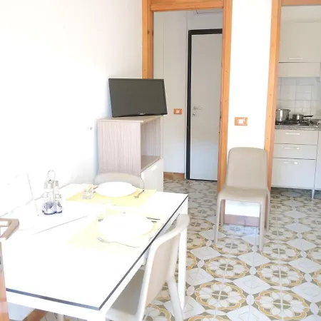 Apartment Perfect With Terrace For 4 People - By Beahost