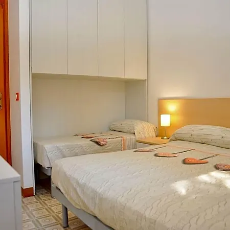 Perfect With Terrace For 4 People - By Beahost Bibione